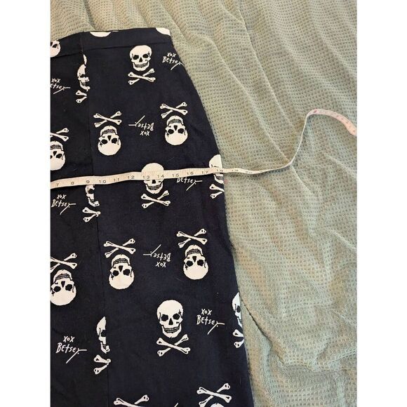 Betsey Johnson Women's Medium Vintage Inspired Skull Crossbones Midi Skirt RARE - Picture 5 of 5